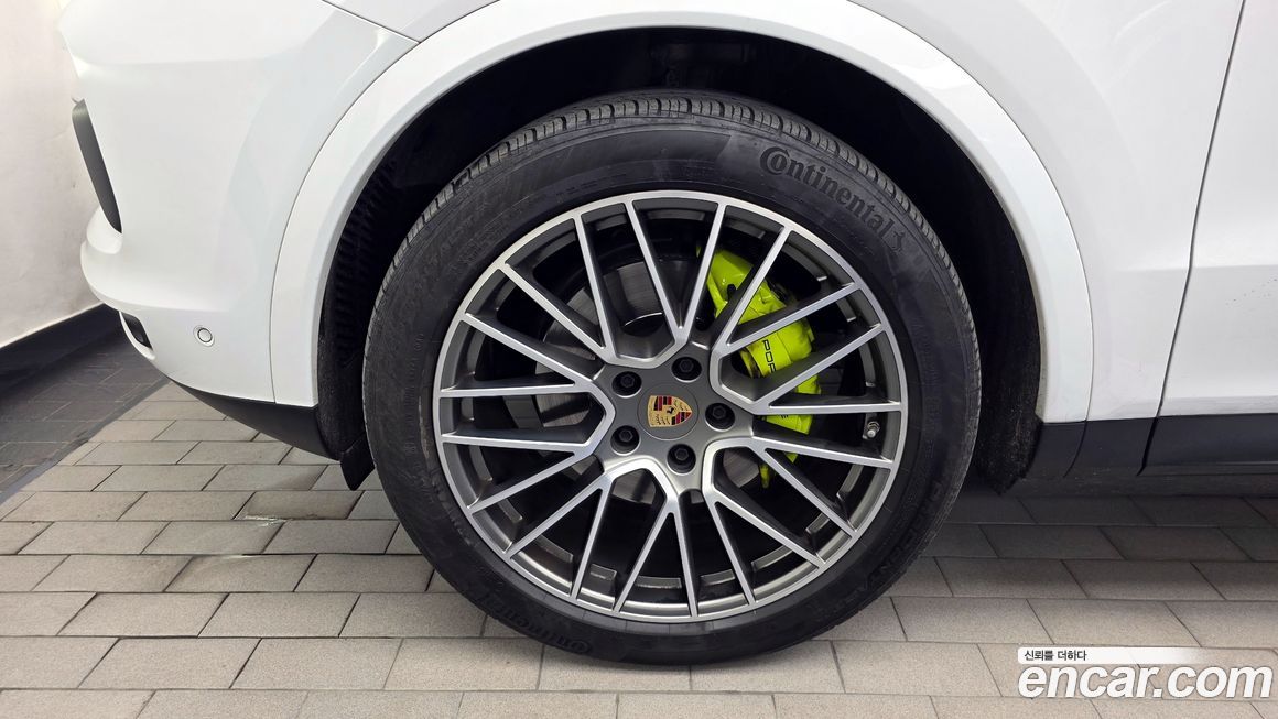 Porsche Cayenne 2023