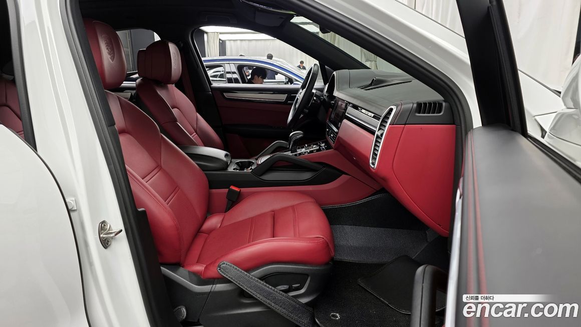 Porsche Cayenne 2023