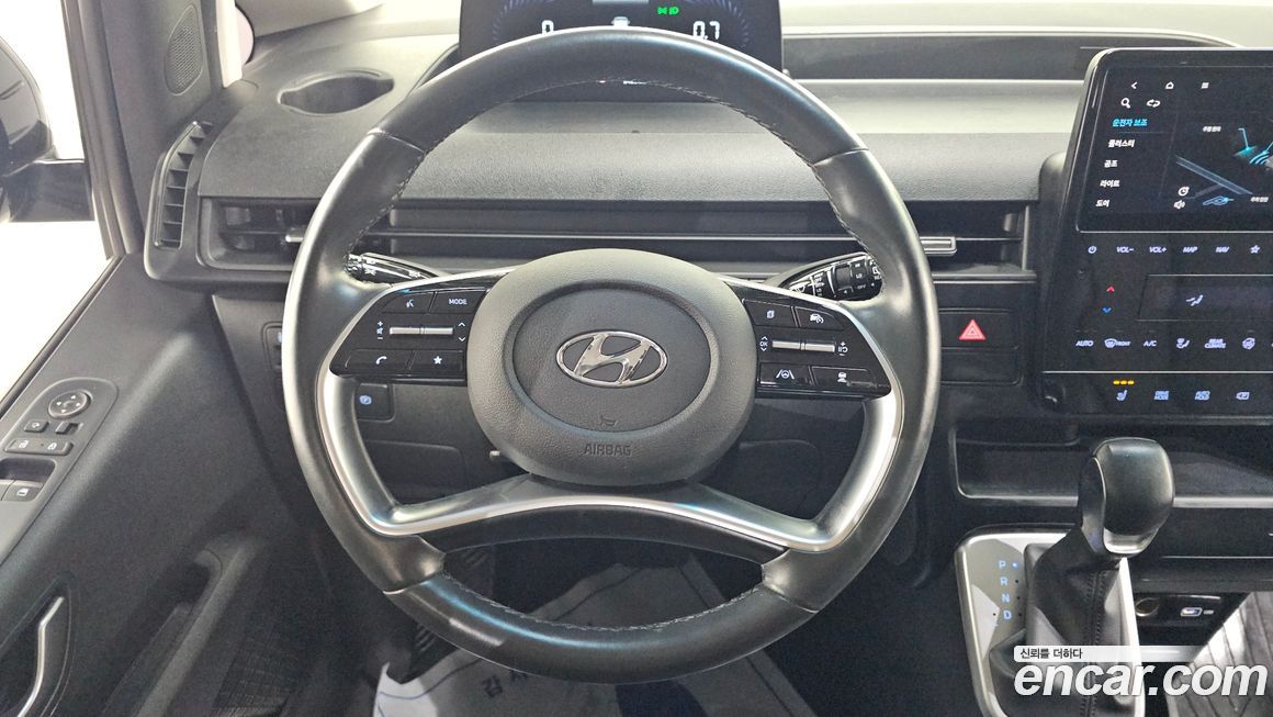 Hyundai Staria 2022
