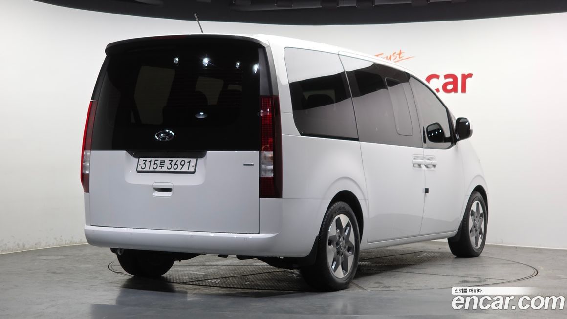 Hyundai Staria 2022
