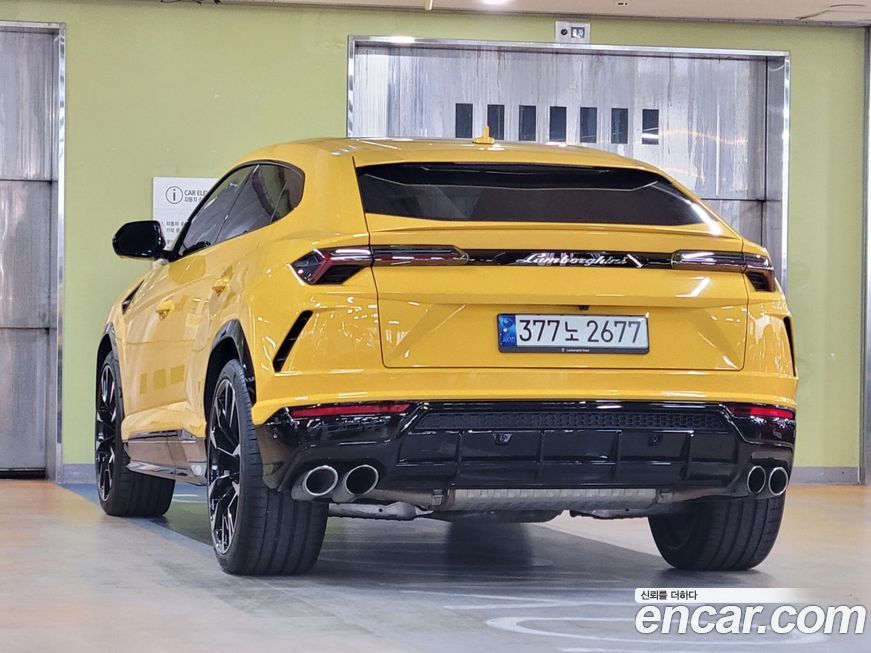 Lamborghini Urus 2022