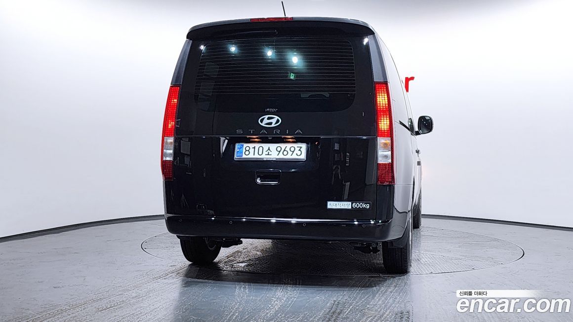 Hyundai Staria 2025