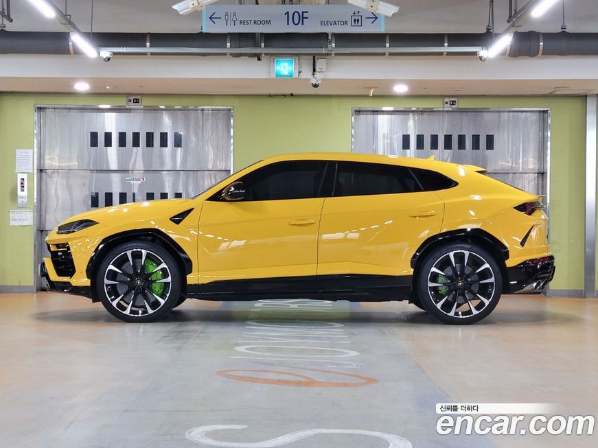 Lamborghini Urus 2022