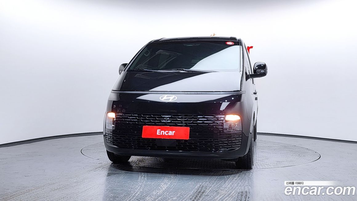 Hyundai Staria 2025
