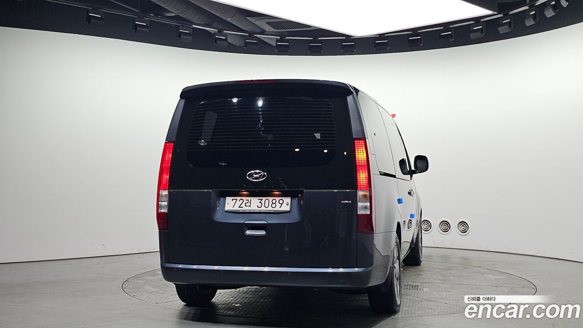 Hyundai Staria 2022