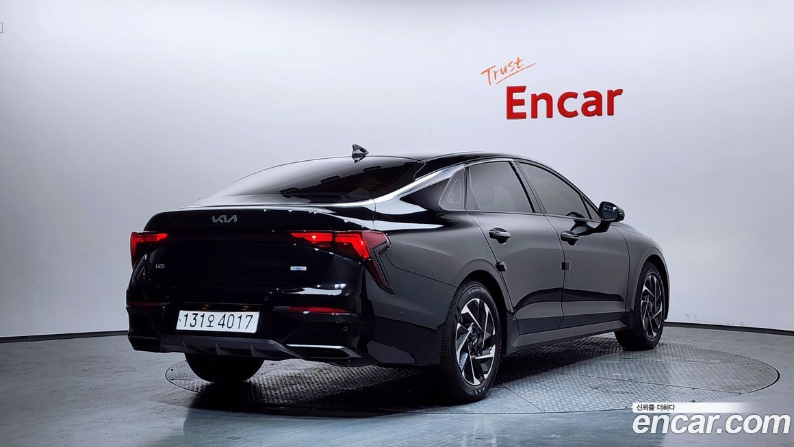 Kia K5 2025