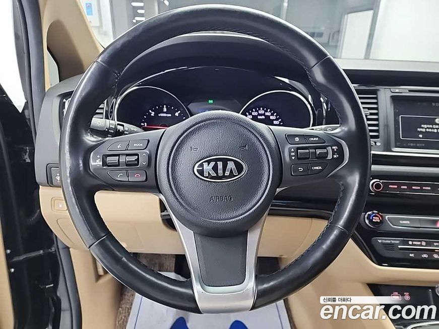 Kia Canival 2016
