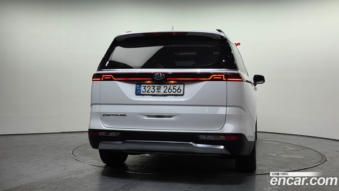 Kia Canival 2021