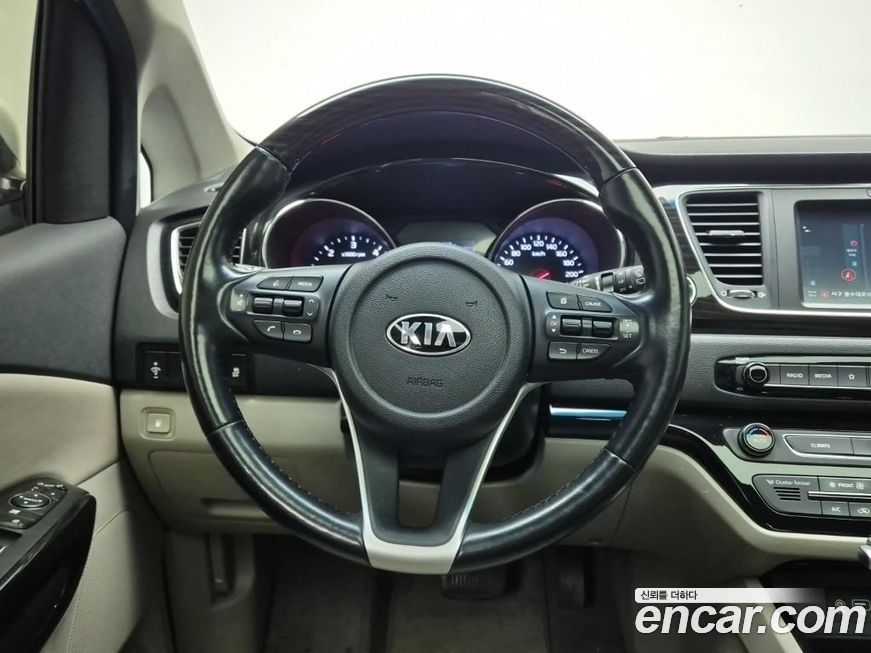 Kia Canival 2019