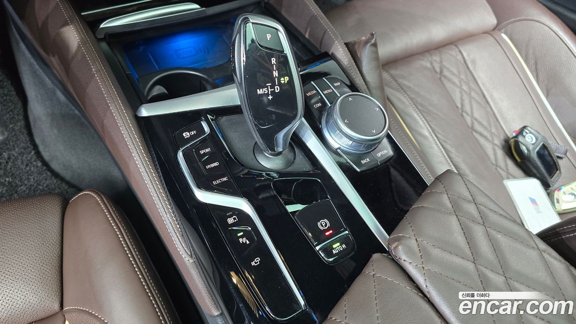 BMW 5-Series 2021