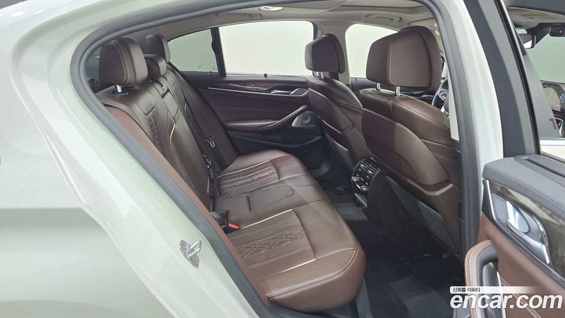 BMW 5-Series 2018