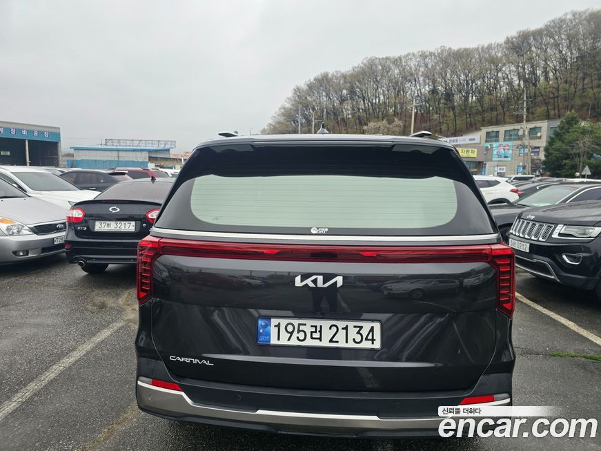 Kia Canival 2025