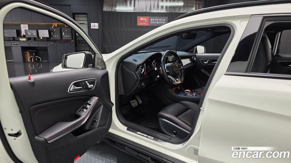 Mercedes-Benz GLA-Class 2016