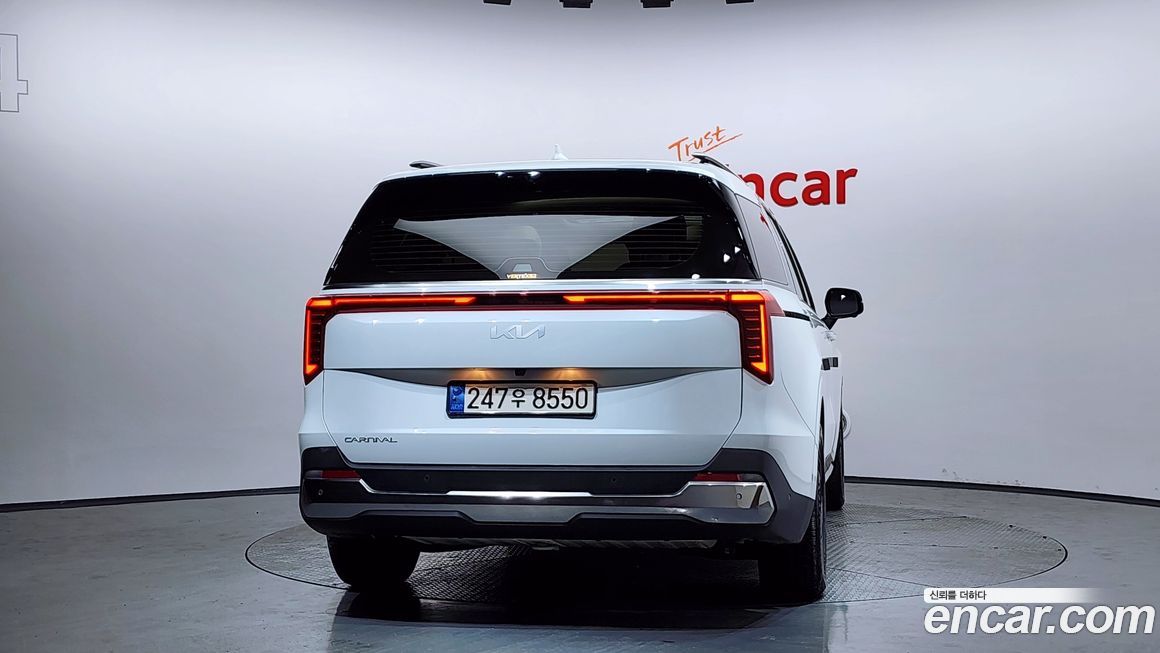 Kia Canival 2024