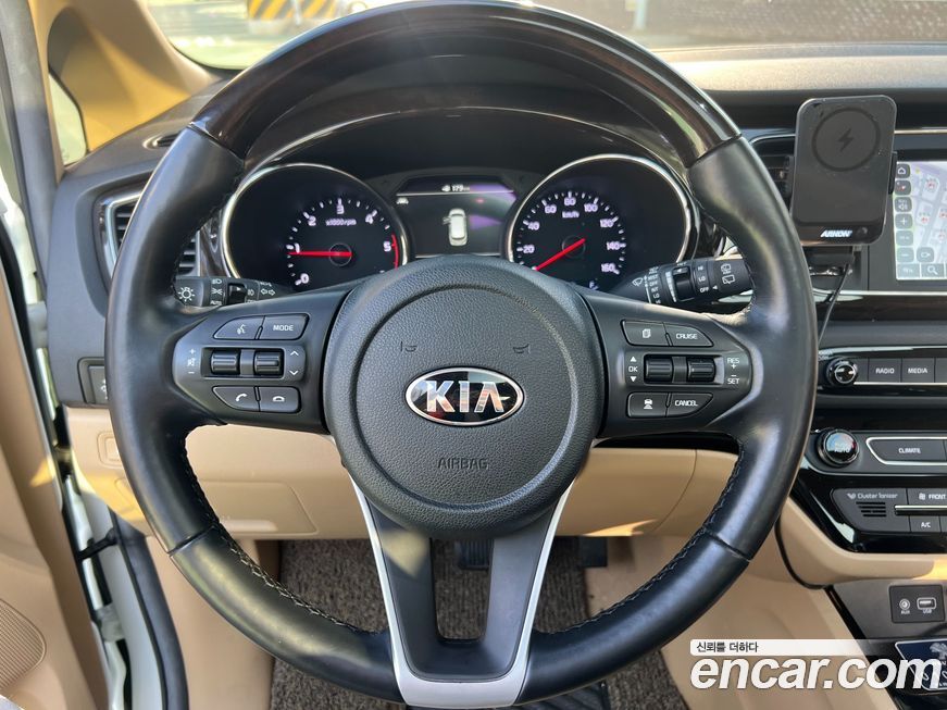 Kia Canival 2019