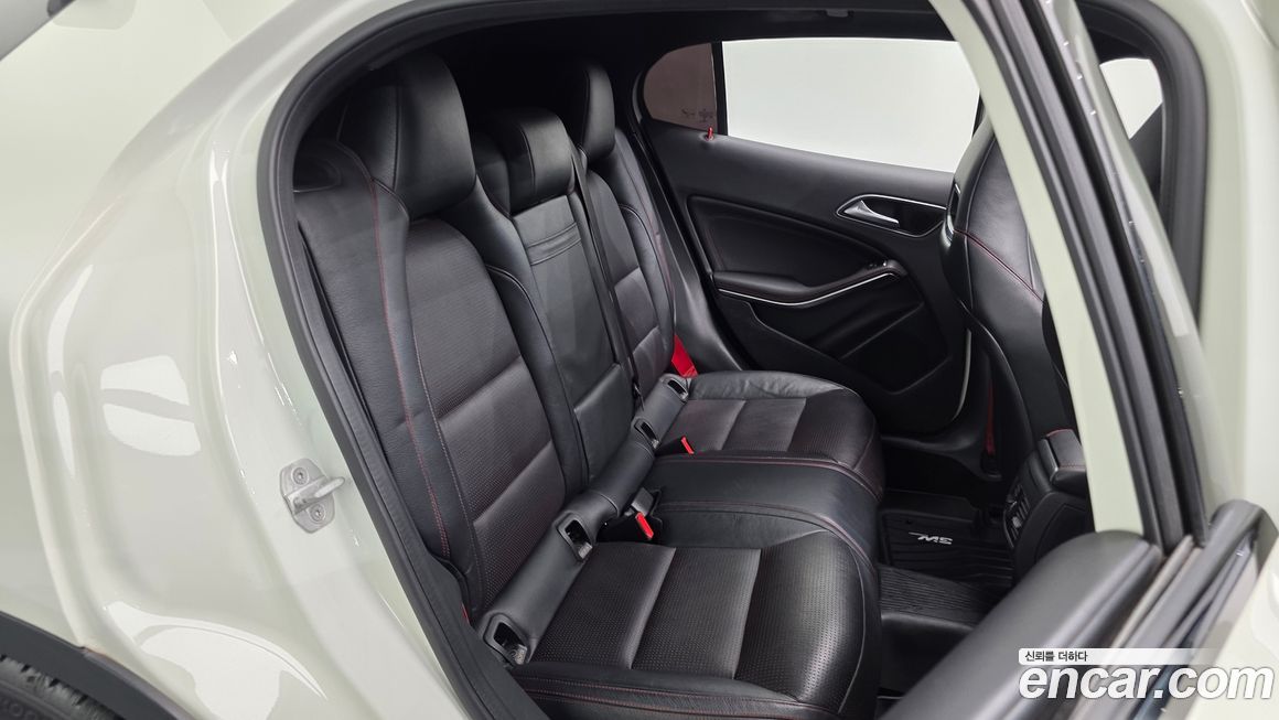 Mercedes-Benz GLA-Class 2016