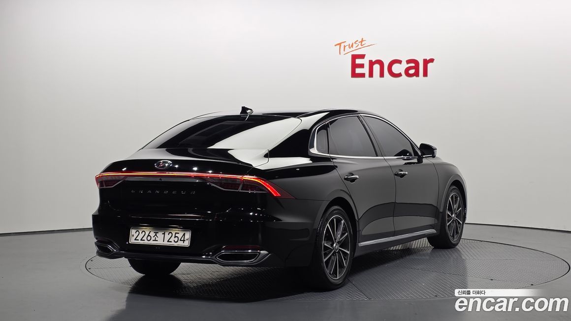 Hyundai Grandeur 2021