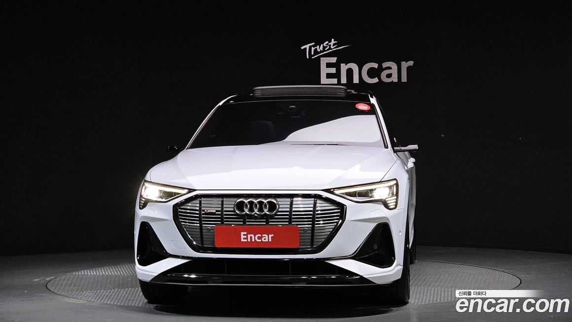 Audi e-tron 2022