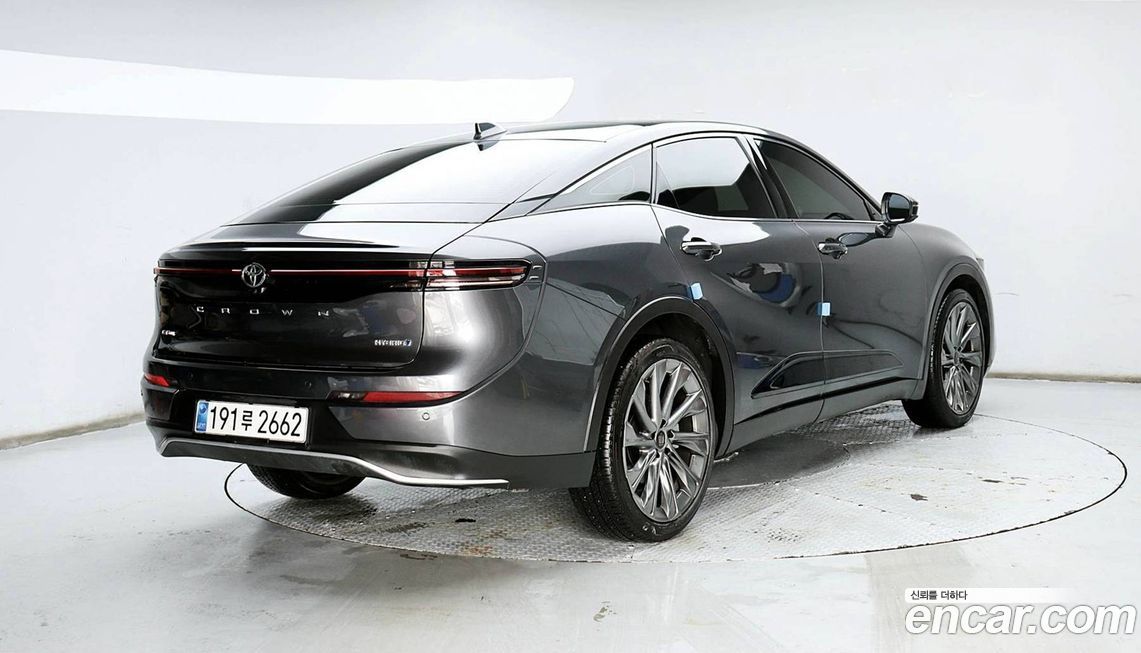 Toyota Crown 2023
