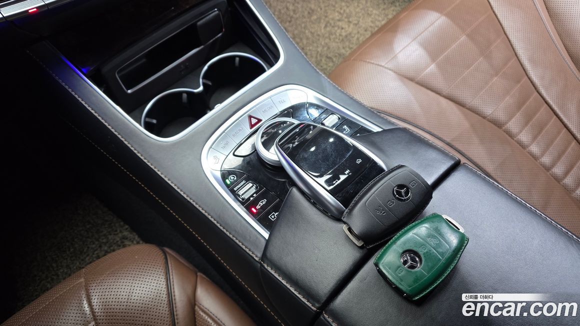 Mercedes-Benz S-Class 2020