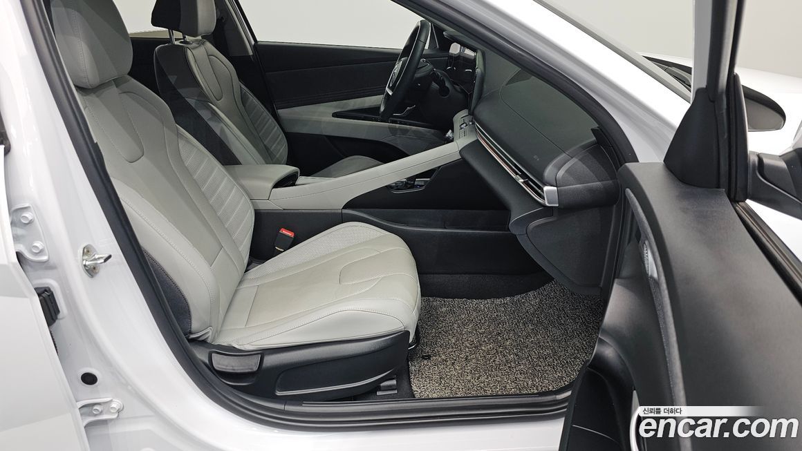 Hyundai AVANTE 2021