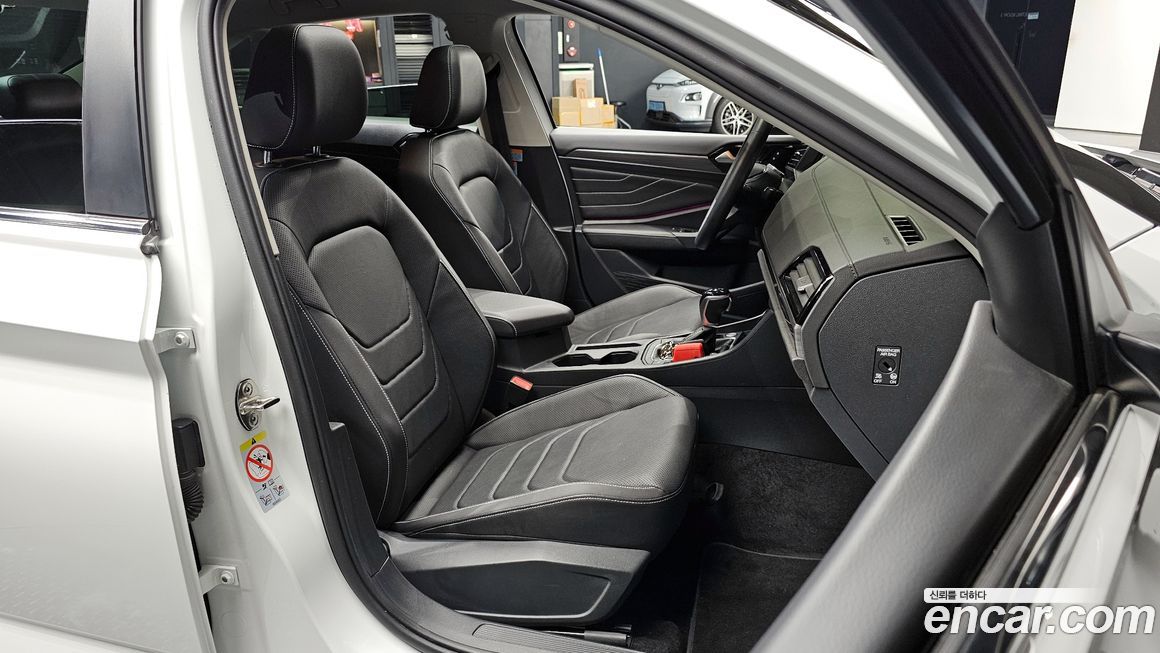 Volkswagen Jetta 2023