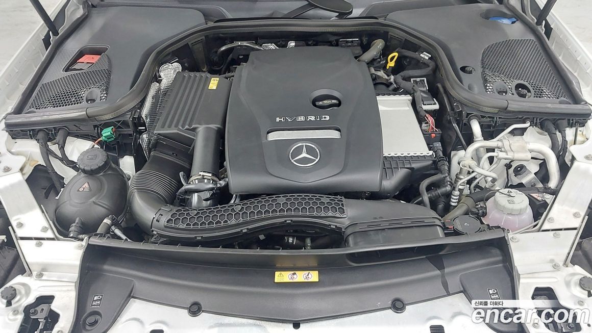 Mercedes-Benz E-Class 2023