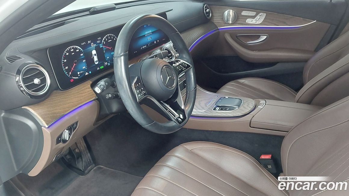 Mercedes-Benz E-Class 2023