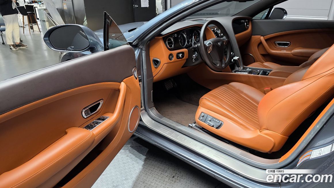 Bentley Continental 2016