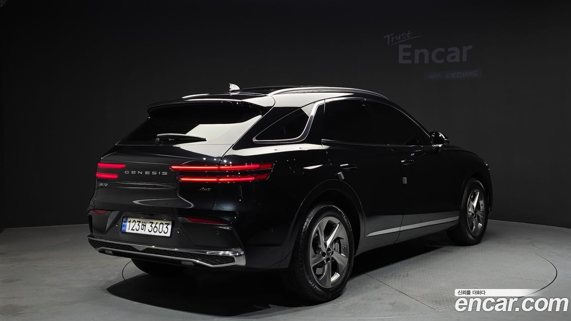 Genesis GV70 2025
