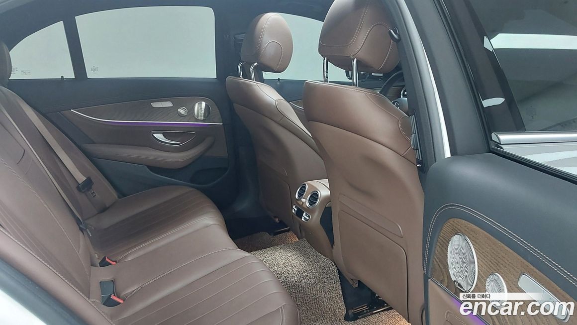 Mercedes-Benz E-Class 2023