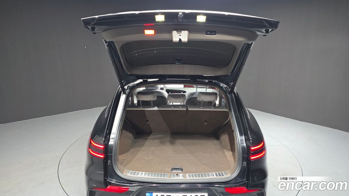 Genesis GV70 2025
