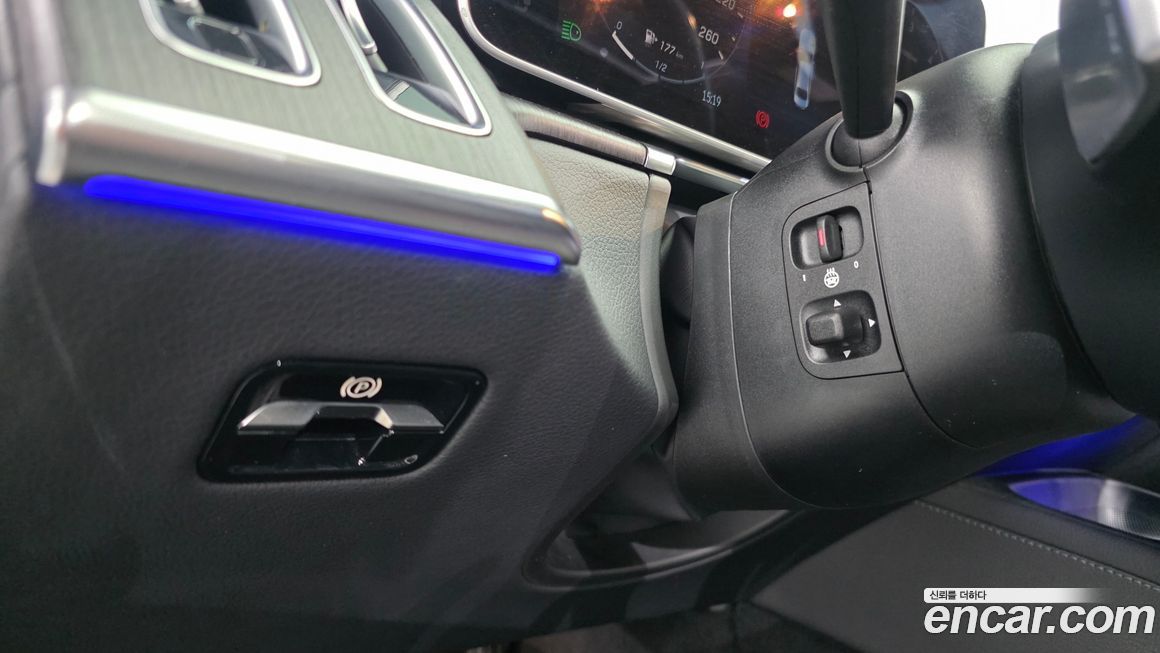 Mercedes-Benz S-Class 2021