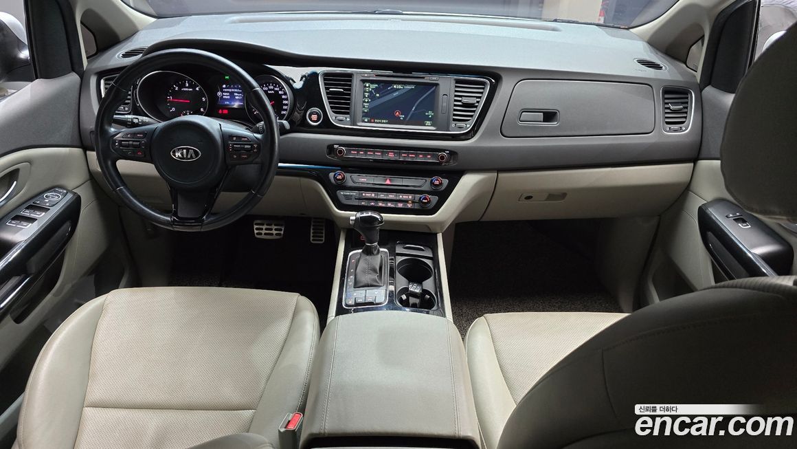 Kia Canival 2015