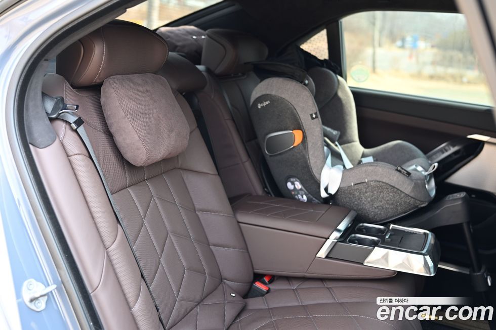 BMW 7-Series 2023