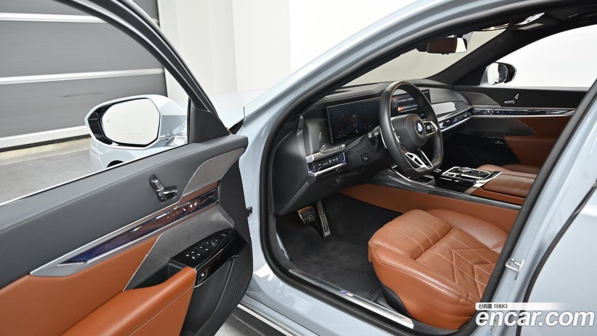 BMW 7-Series 2024
