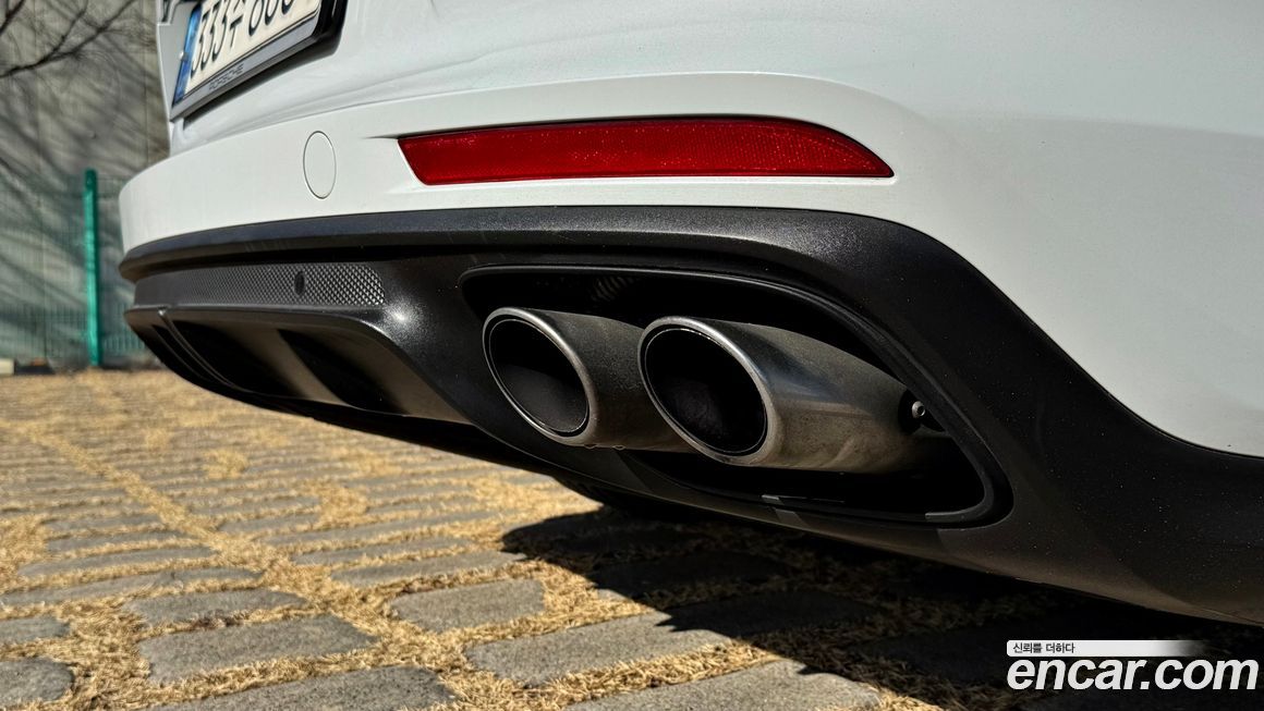 Porsche Panamera 2022