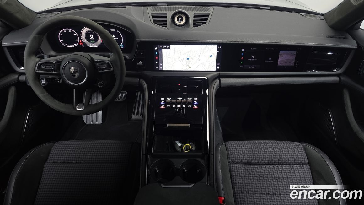 Porsche Panamera 2025