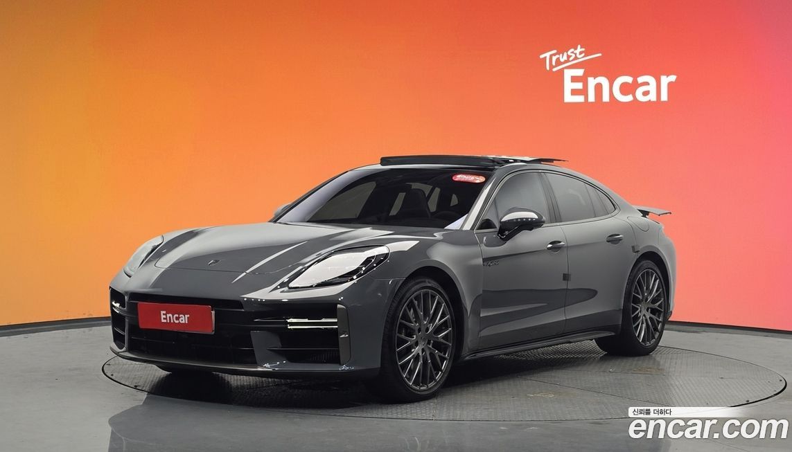 Porsche Panamera 2025