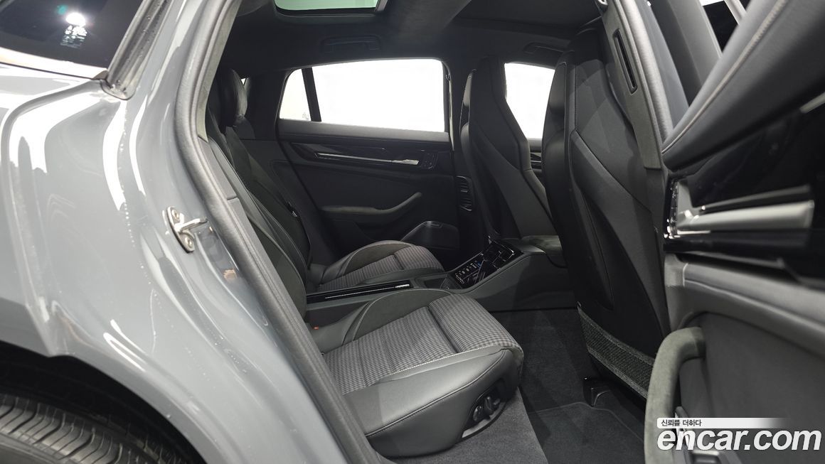 Porsche Panamera 2025