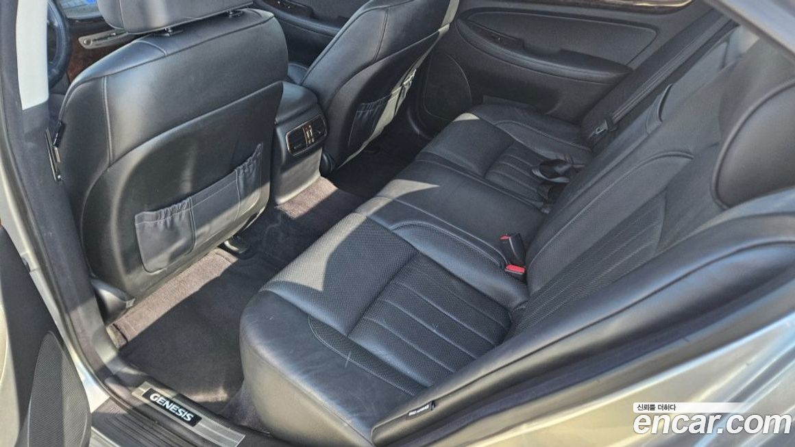 Hyundai Genesis 2008