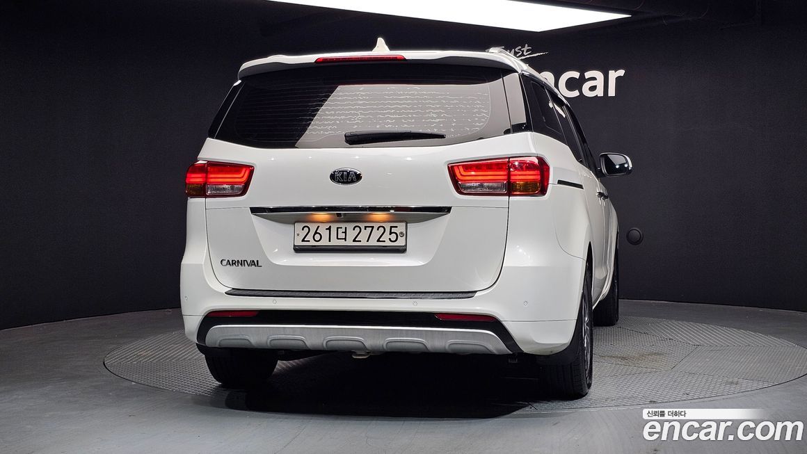 Kia Canival 2018