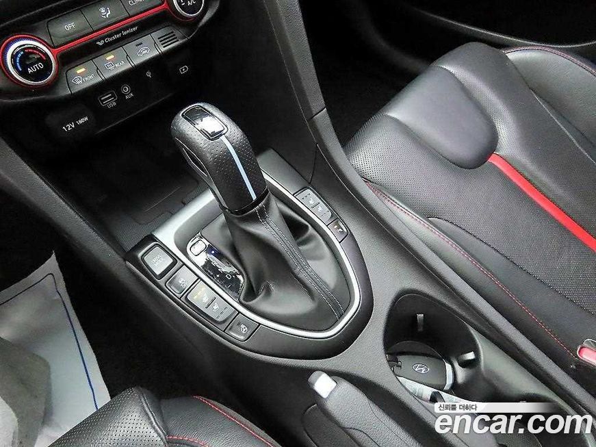 Hyundai Veloster 2019