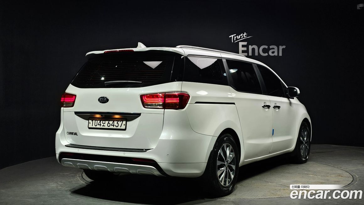 Kia Canival 2017