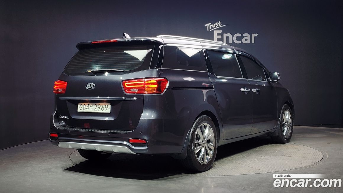 Kia Canival 2019
