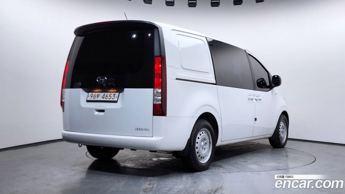 Hyundai Staria 2022