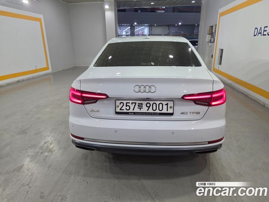 Audi A4 2019