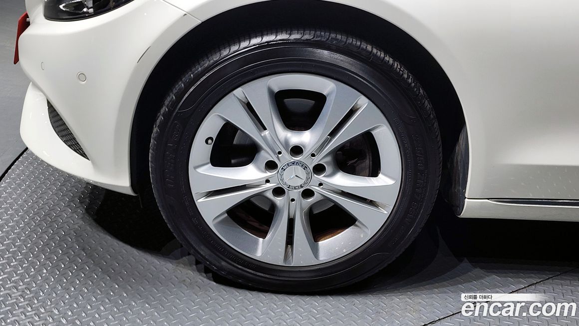 Mercedes-Benz C-Class 2016