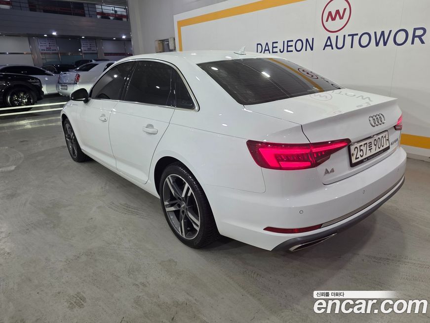 Audi A4 2019