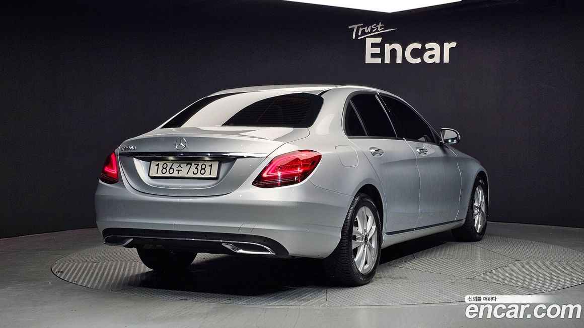 Mercedes-Benz C-Class 2019